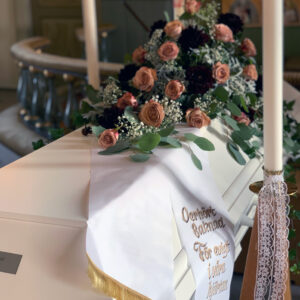 Kistdekoration gammelrosa rosor
