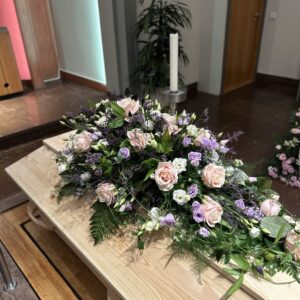Kistdekoration lila trädgårdsdröm